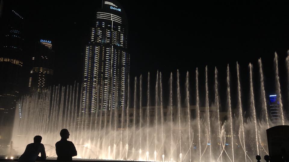 How to Spend a Six Hour Night in Dubai | United Arab Emirates | #AGBHOW | A Great Big Hunk of World | www.agreatbiughunkofworld.com | Dubai Fountain