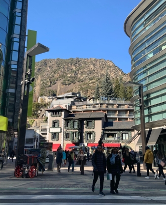 A Day Trip to Andorra: Is it Worth Visiting? | Andorra | Europe | A Great Big Hunk of World | www.agreatbighunkofworld.com | Day Trips from Barcelona | Andorra la Vella